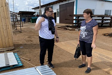 Депутат помог с ремонтом крыши